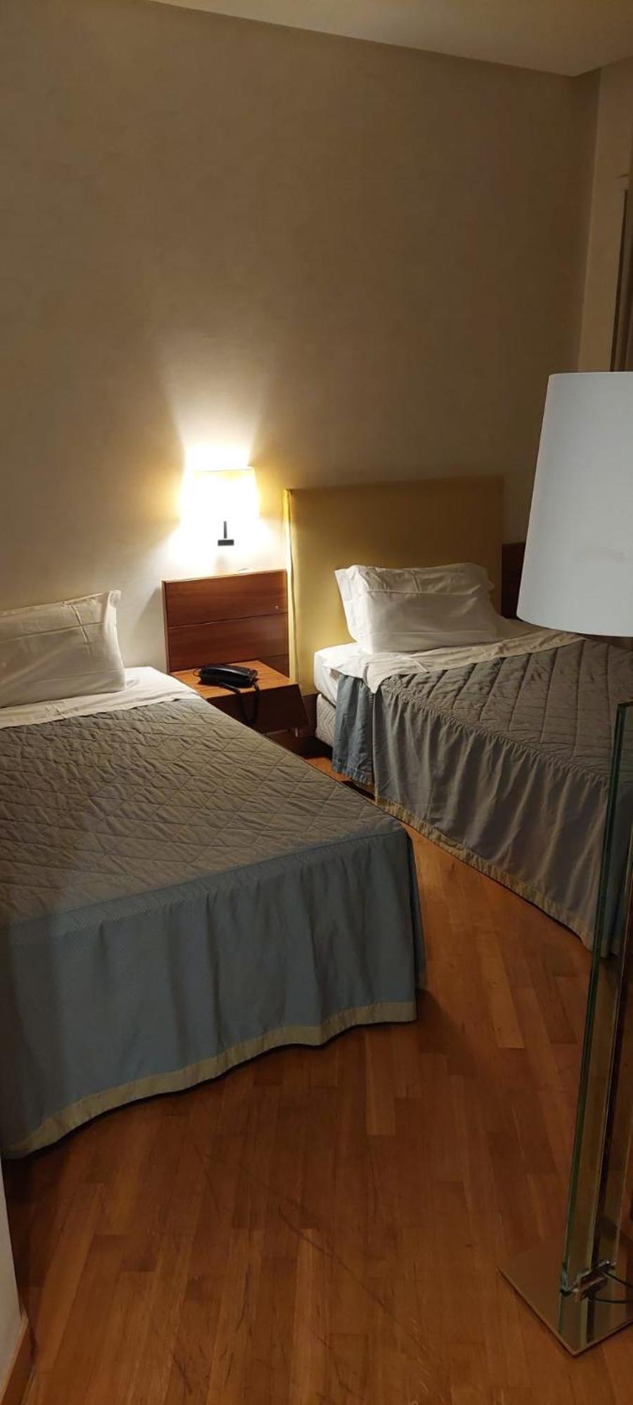 Camera Doppia con Letti Singoli