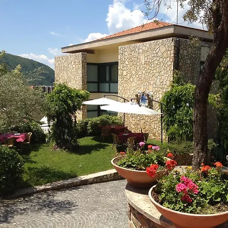 Solofra Palace Hotel & Resort-2